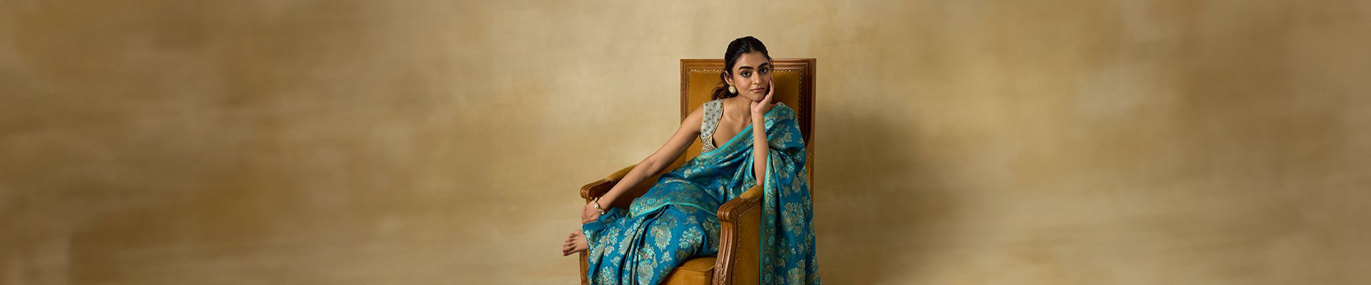 Pure_Handwoven_Sarees_Capturing_the_Essence_of_India's_Craft_Traditions_WeaverStory