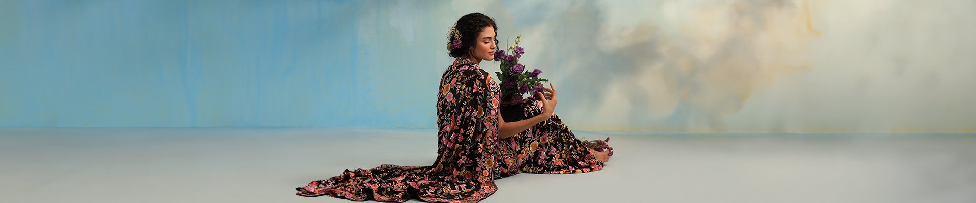 Enchanted_Garden_-_Parsi_Gara_Sarees_&_Accessories_WeaverStory