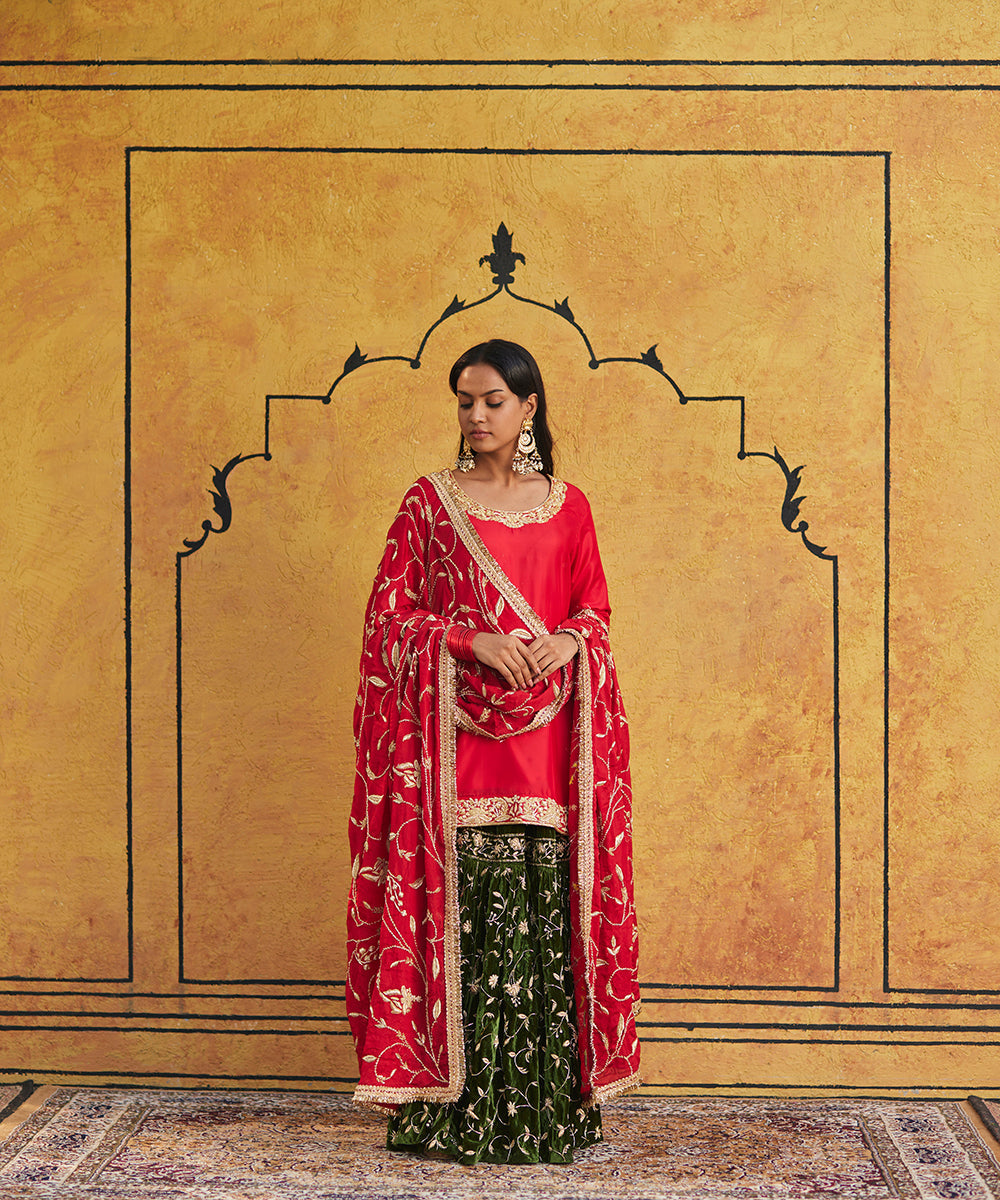 Green_Velvet_Zardozi_Embroidery_Gararah_With_Red_Kurti_And_Red_Heavy_Embroidery_Chiffon_Dupatta_WeaverStory_01