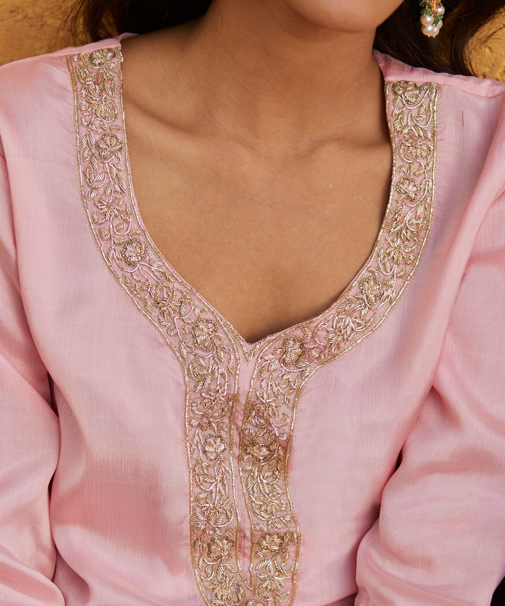 Black_Velvet_Zardozi_Embroidery_Gararah_With_Light_Pink_Kurti_And_Heavy_Chiffon_Dupatta_WeaverStory6