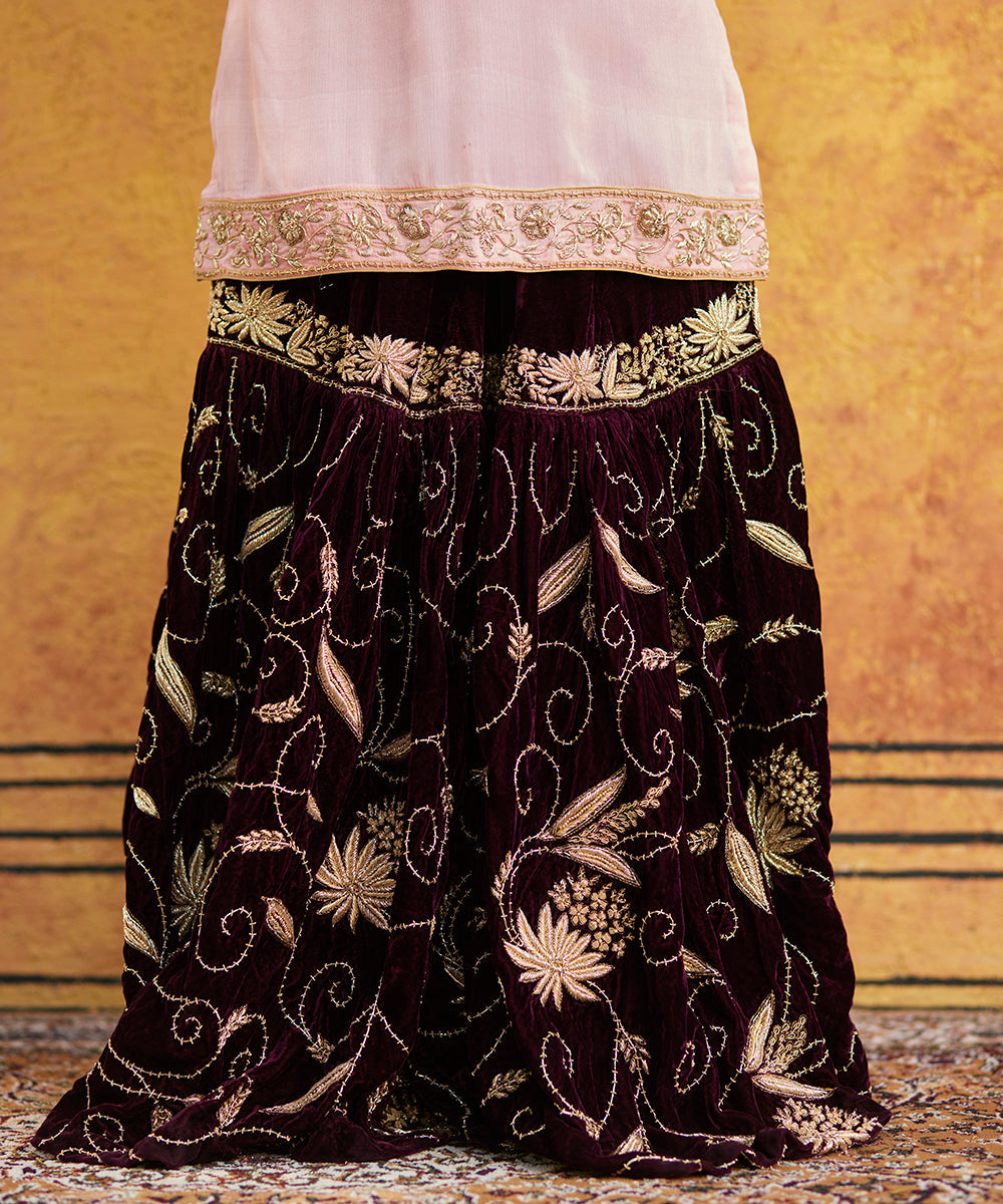 Black_Velvet_Zardozi_Embroidery_Gararah_With_Light_Pink_Kurti_And_Heavy_Chiffon_Dupatta_WeaverStory8