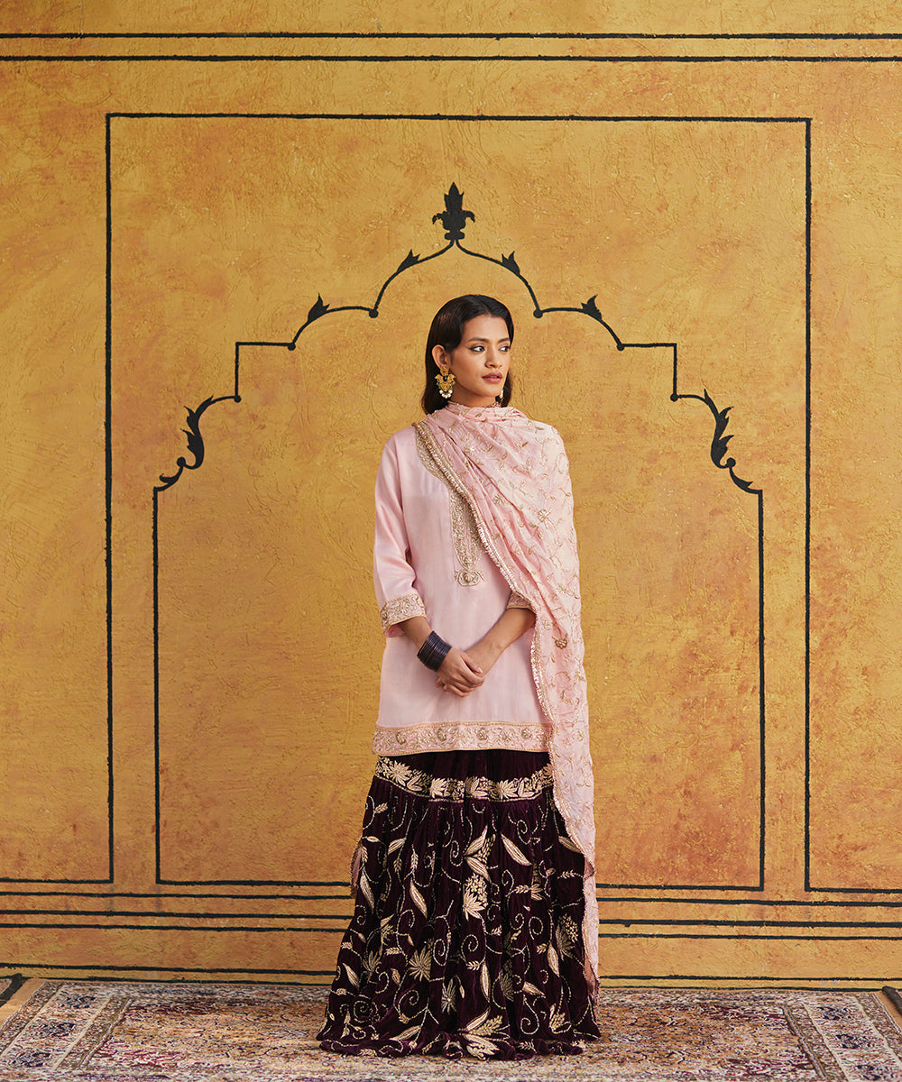 Black_Velvet_Zardozi_Embroidery_Gararah_With_Light_Pink_Kurti_And_Heavy_Chiffon_Dupatta_WeaverStory1