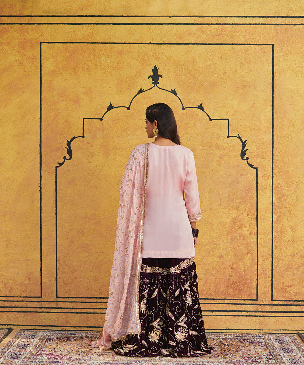 Black_Velvet_Zardozi_Embroidery_Gararah_With_Light_Pink_Kurti_And_Heavy_Chiffon_Dupatta_WeaverStory4