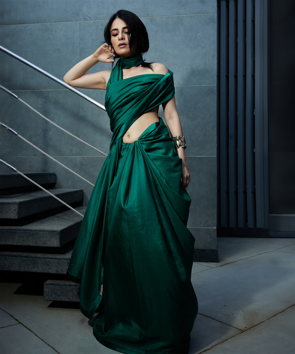 Radhika_Madan_In_Green_Pure_Silk_Saree_With_Satin_Finishing_WeaverStory04