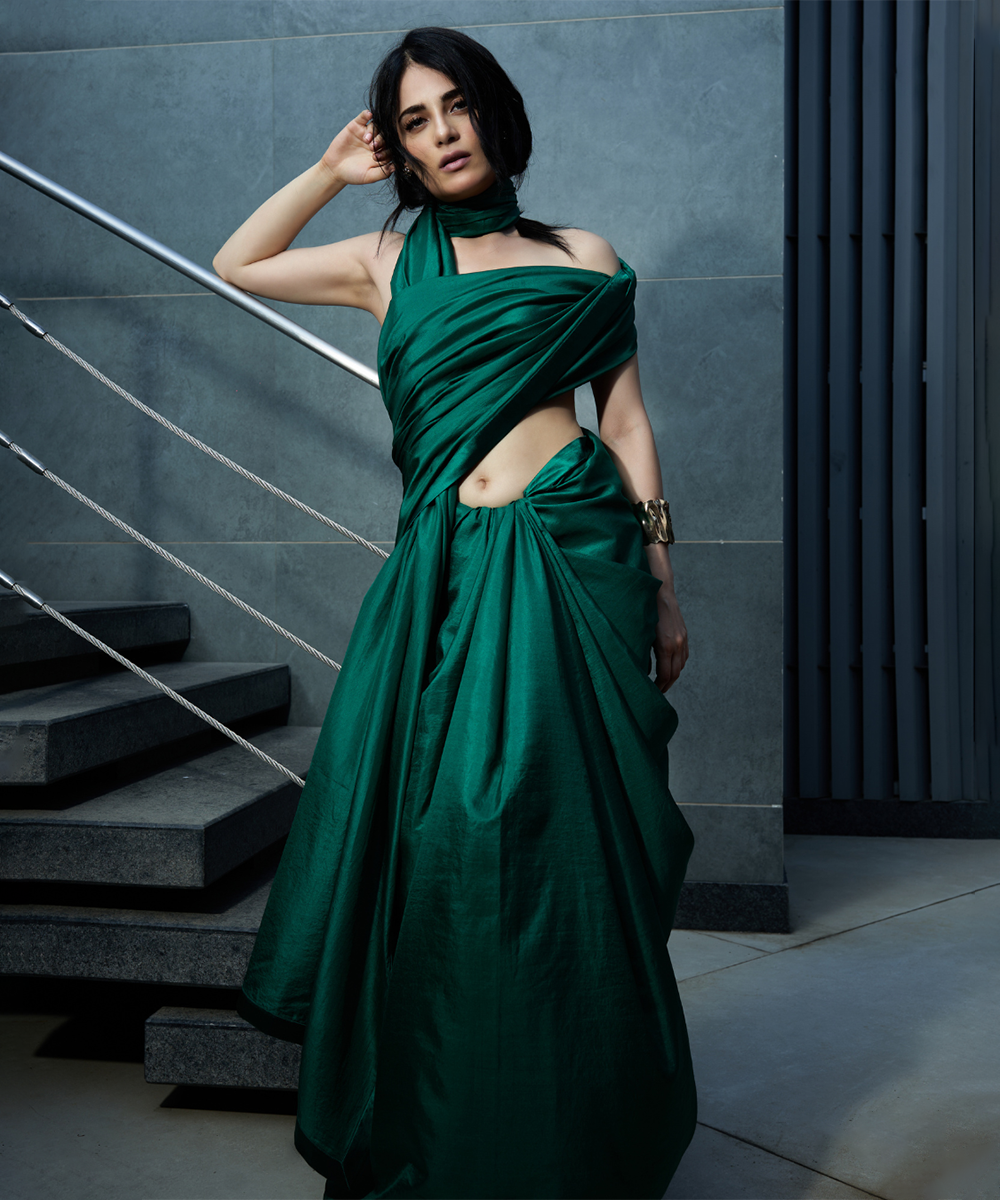 Radhika_Madan_In_Green_Pure_Silk_Saree_With_Satin_Finishing_WeaverStory03