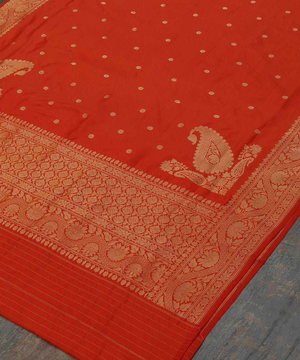 Handloom_Orange_Pure_Katan_Silk_Banarasi_Dupatta_With_Konia_And_Booti_WeaverStory_03