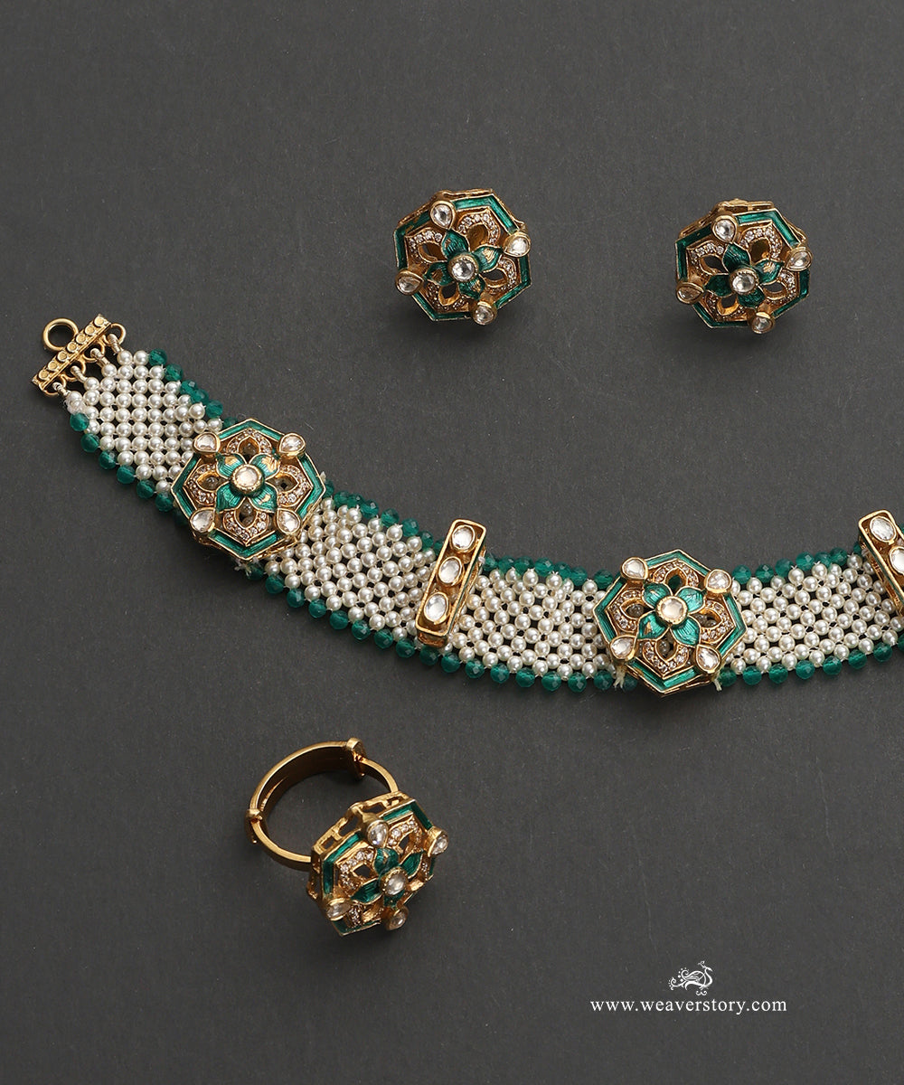 Nayna_Handcrafted_Silver_Neclace_Set_with_Meenakari_Jadau_Work_WeaverStory_03