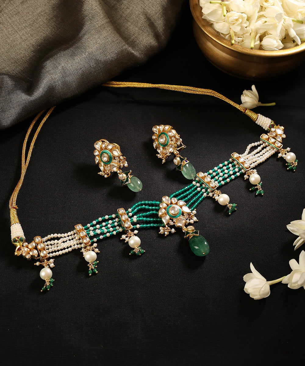 Haritprabha_Green_Beaded_Kundan_Choker_Set_WeaverStory_01