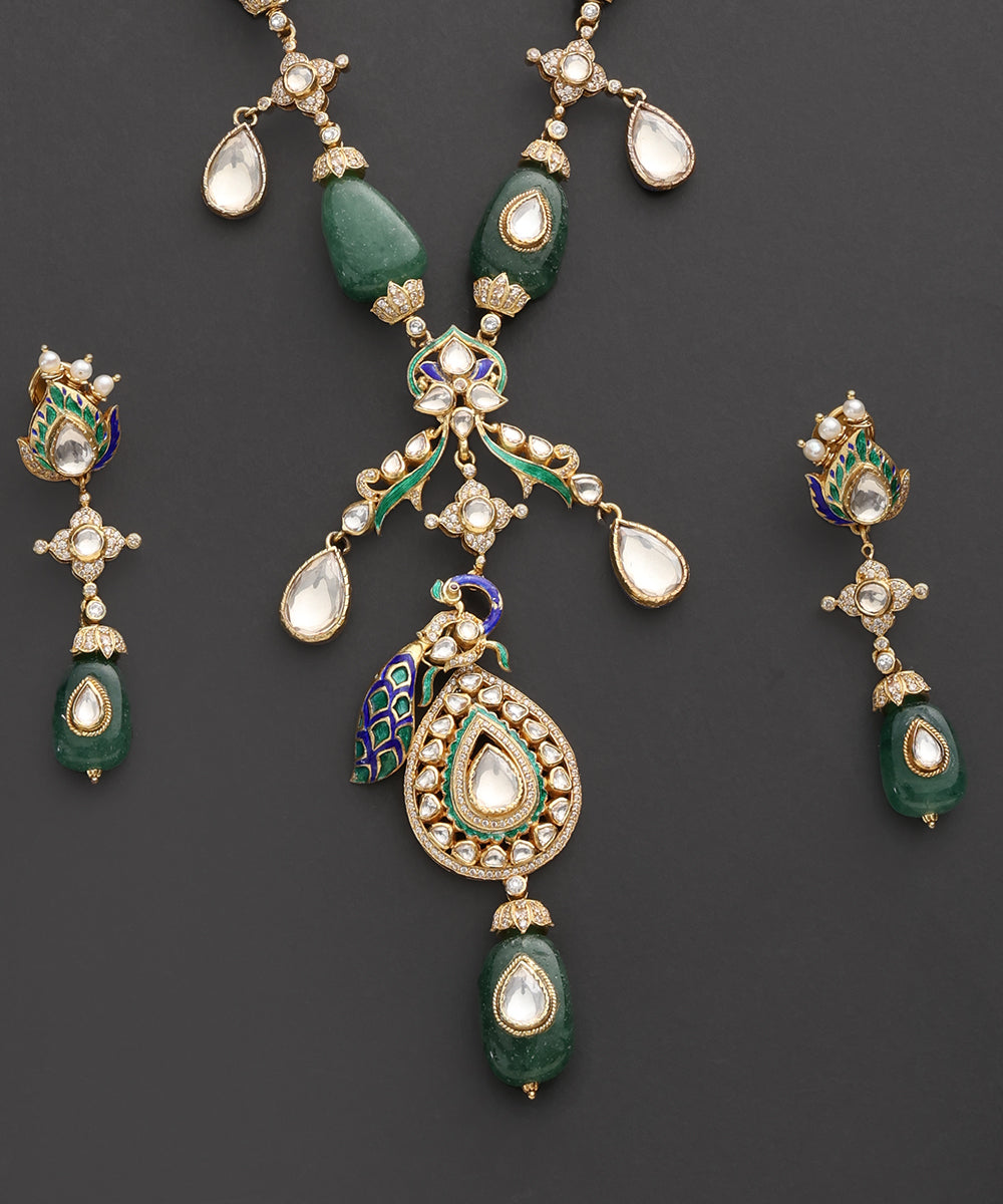 Mayur_Angan_Kundan_Necklace_Set_with_Green_Stones_&_Peacock_Motif_WeaverStory_03