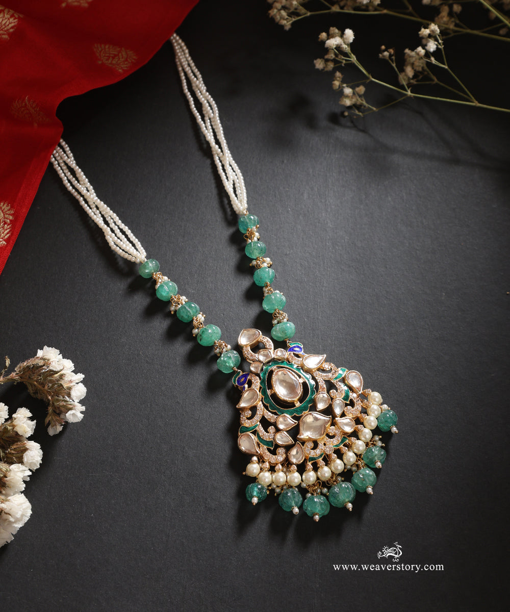 Damini_Handcrafted_Silver_Pendant_With_Meenakari_Jadau_Work_WeaverStory_01