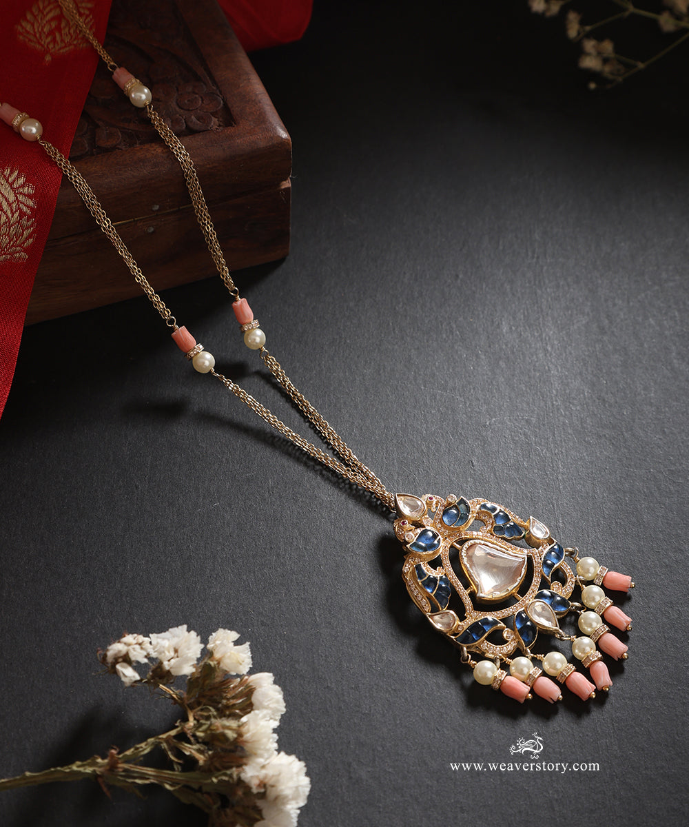 Roshni_Handcrafted_Silver_Pendant_With_Meenakari_Jadau_Work_WeaverStory_01