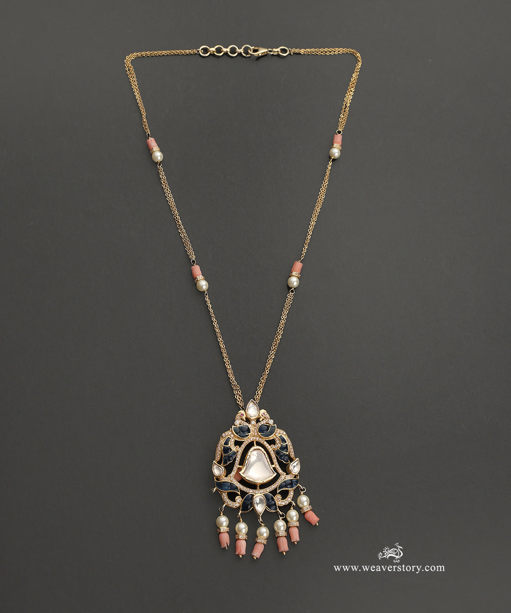 Roshni_Handcrafted_Silver_Pendant_With_Meenakari_Jadau_Work_WeaverStory_02