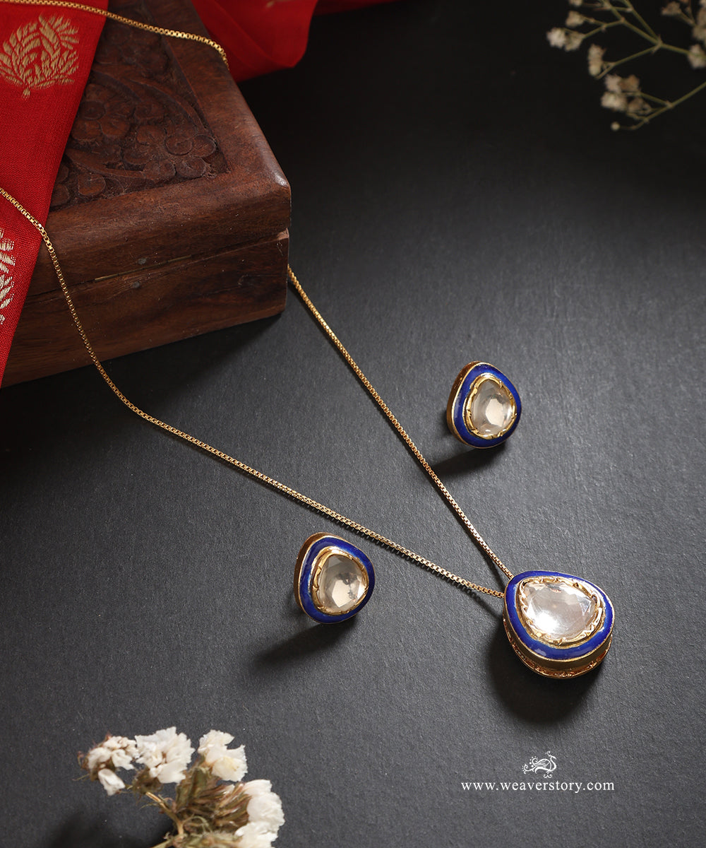 Rabia_Handcrafted_Silver_Pendant_Set_With_Meenakari_Jadau_Work_WeaverStory_01