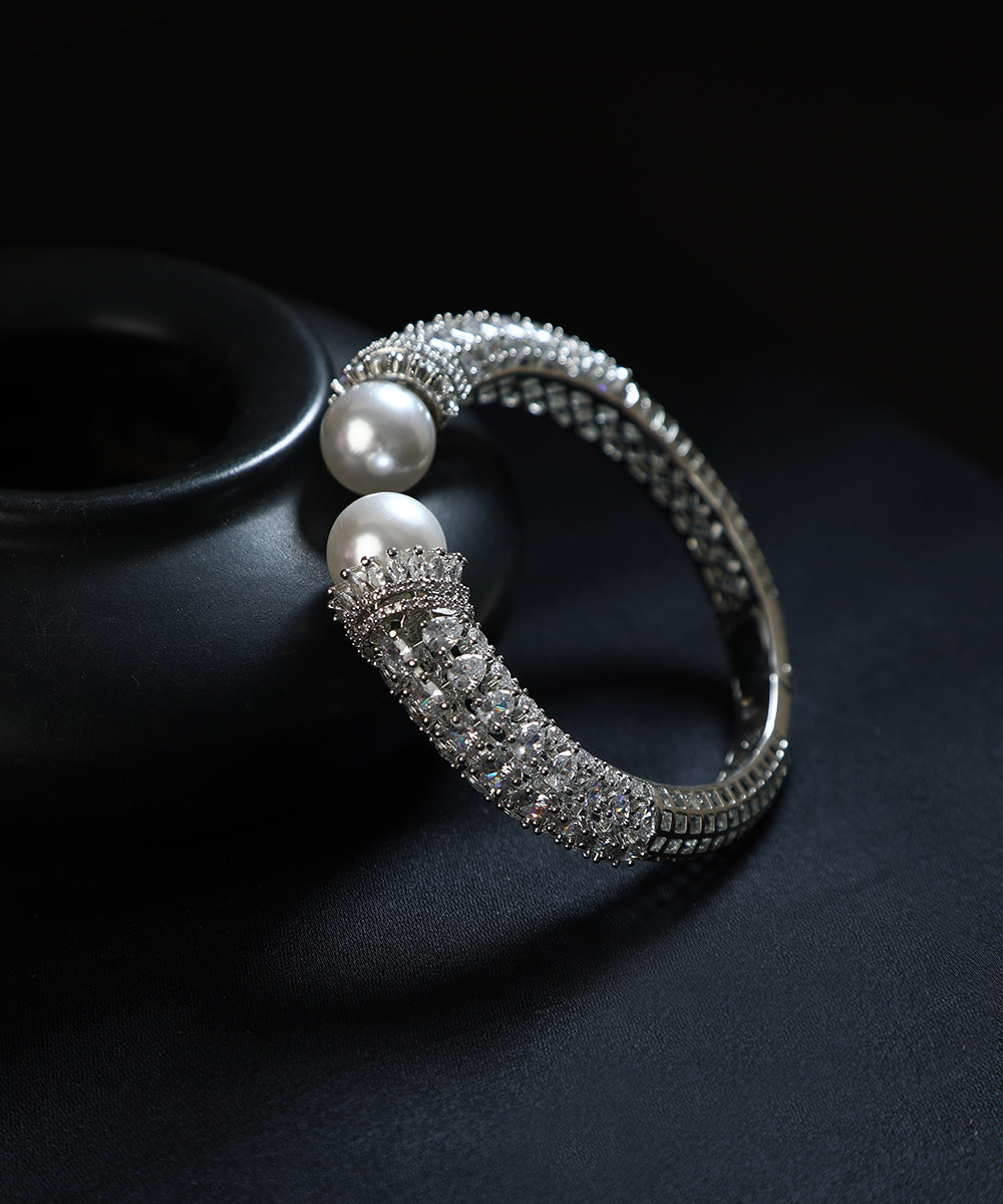 Maya_Handcrafted_Bangle_With_Semi_Precious_Stones_And_Pearls_WeaverStory_01