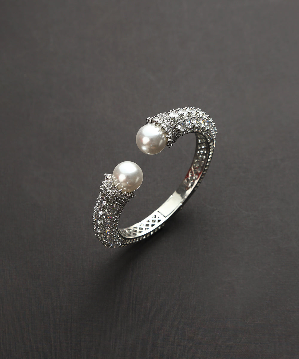 Maya_Handcrafted_Bangle_With_Semi_Precious_Stones_And_Pearls_WeaverStory_02