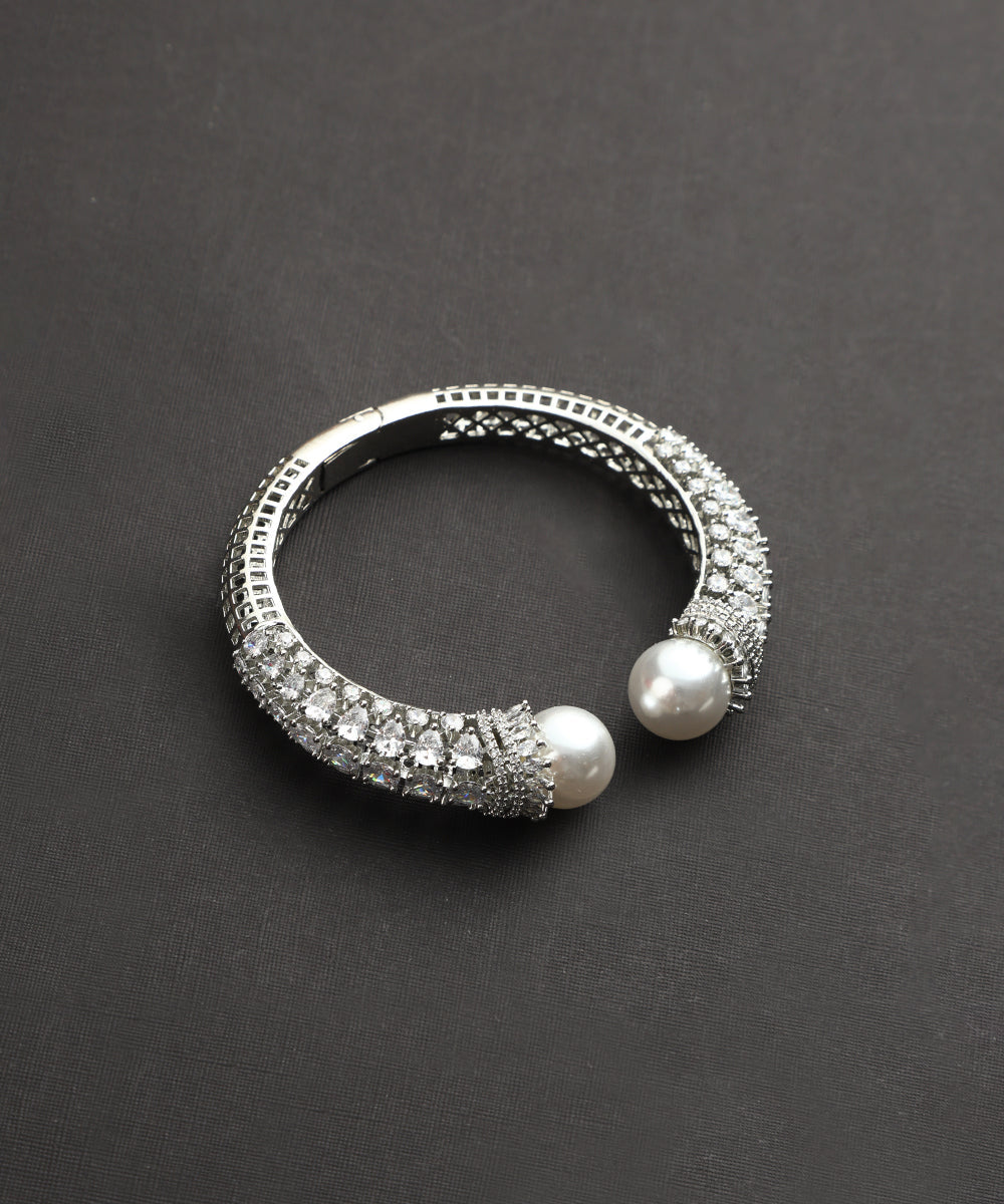 Maya_Handcrafted_Bangle_With_Semi_Precious_Stones_And_Pearls_WeaverStory_03