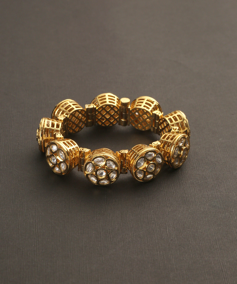 Dusya_Handcrafted_Golden_Bangle_With_Moissanite_Polki_WeaverStory_03
