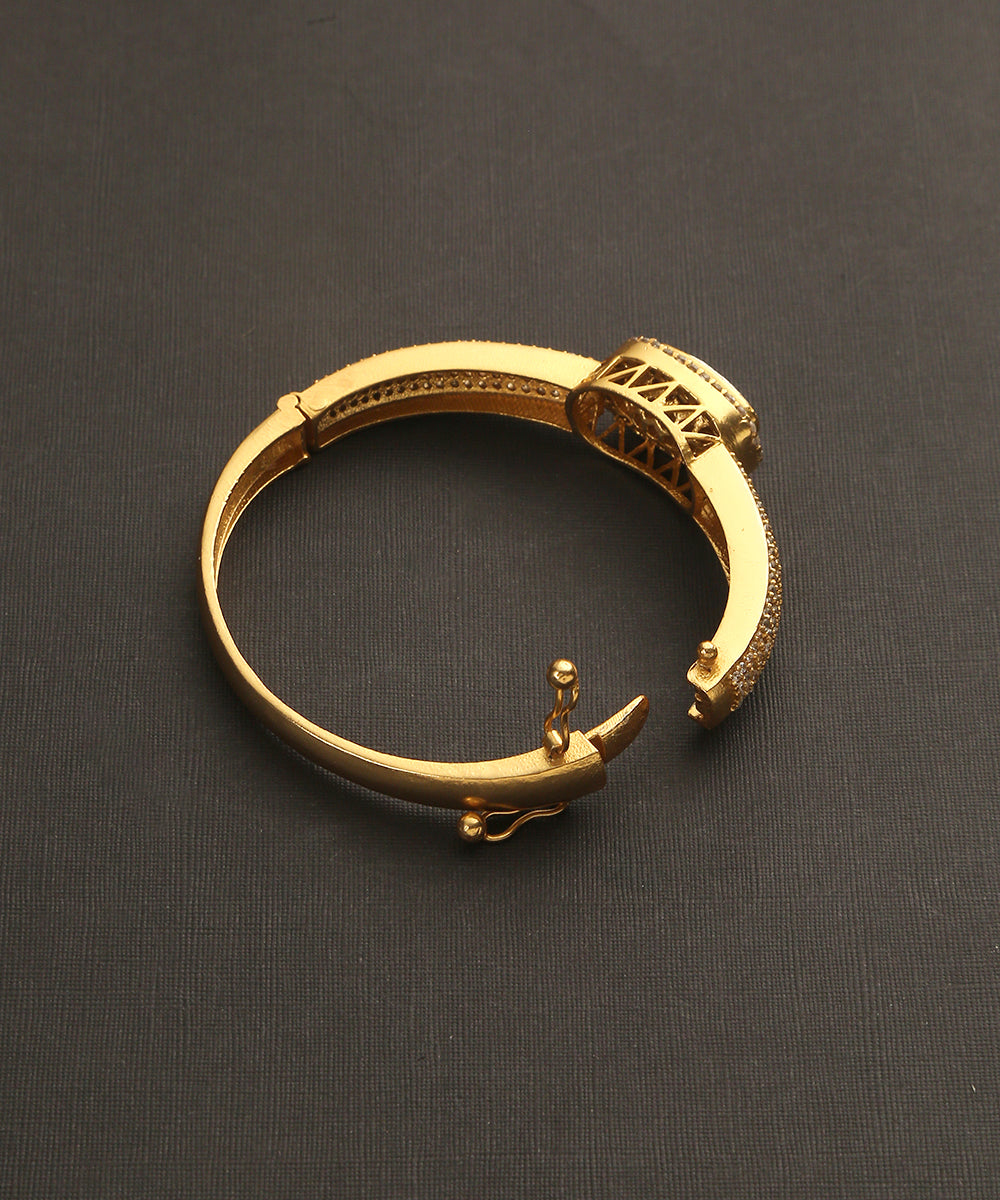 Shiqa_Handcrafted_Bangle_With_Semi_Precious_Stones_WeaverStory_03