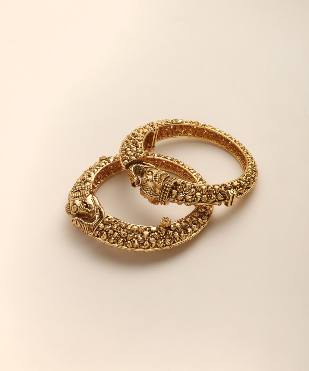 Ekko_Handcrafted_Bangles_With_Elephant_Motifs_WeaverStory_02