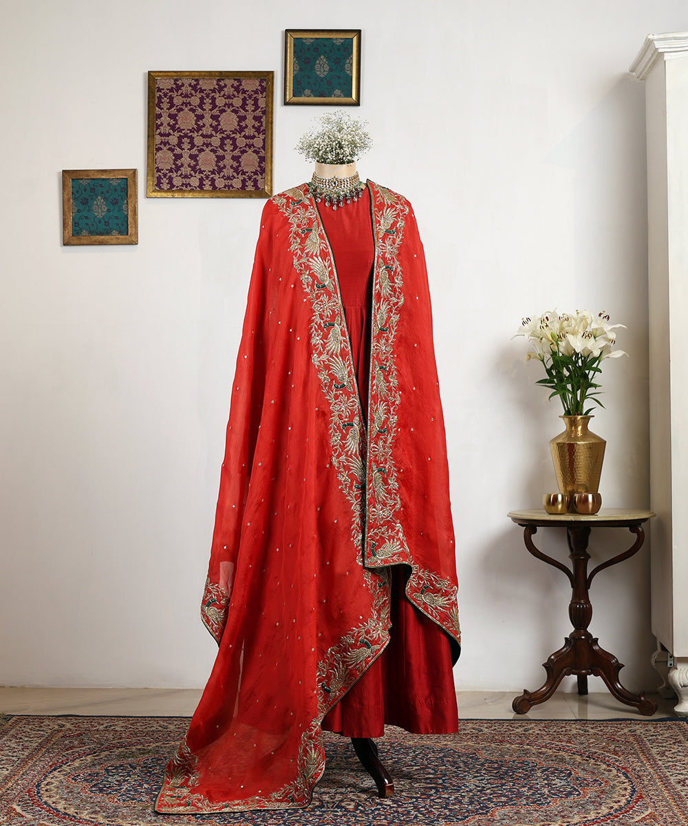 Red_Handloom_Pure_Organza_Dupatta_With_Hand_Embroidered_Zardozi_Border_WeaverStory_01