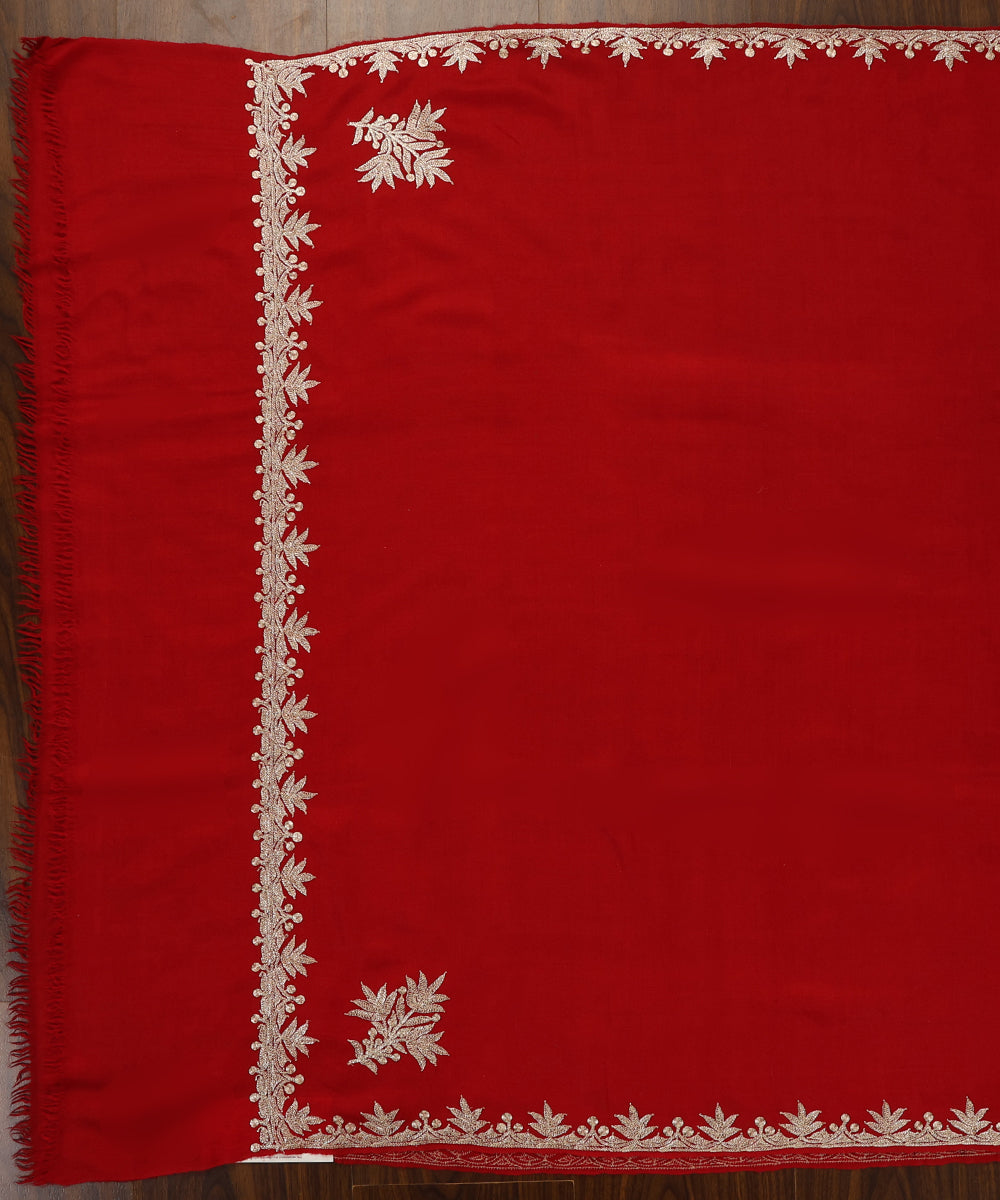 Red_Handwoven_Pure_Pashmina_Shawl_With_Tilla_Border_And_Konia_Palla_WeaverStory_02