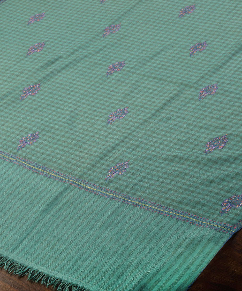 Green_Self_Checks_Handwoven_Pure_Pashmina_Shawl_With_Resham_Sozni_Kari_Boota_WeaverStory_03