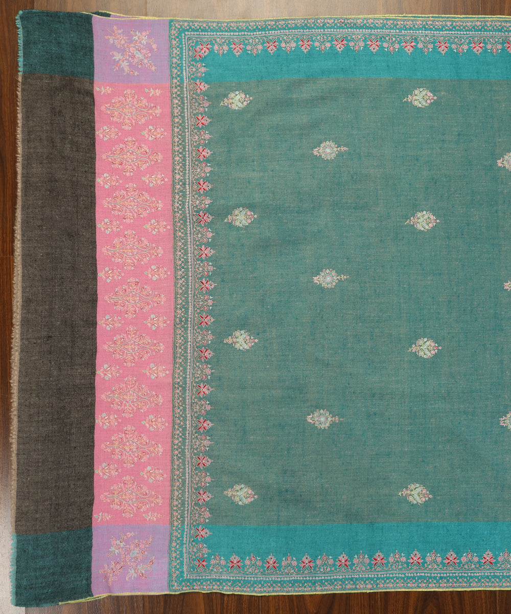 Green_Handwoven_Pure_Pashmina_Shawl_With_Resham_Sozni_Kari_Border_And_Pink_Palla_WeaverStory_02