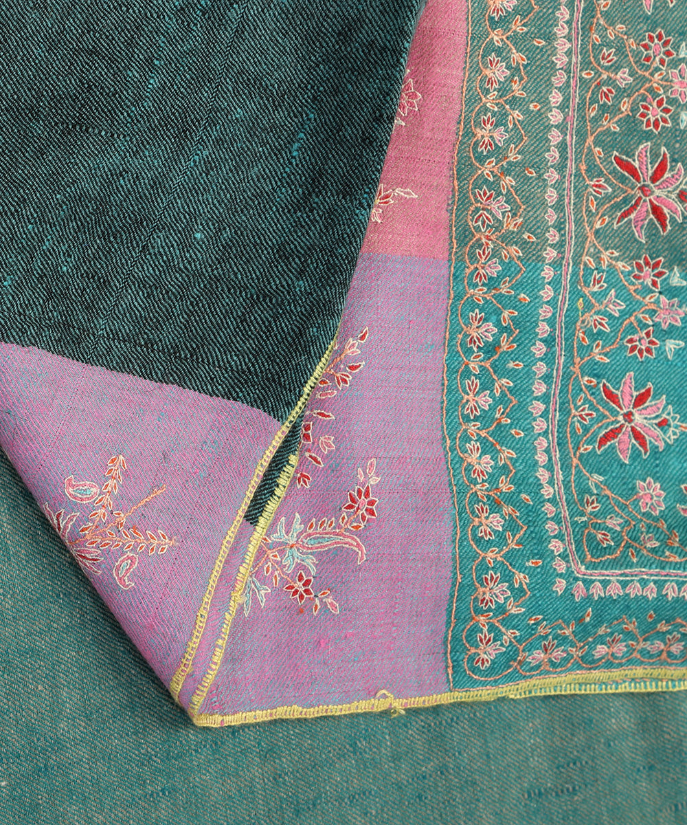 Green_Handwoven_Pure_Pashmina_Shawl_With_Resham_Sozni_Kari_Border_And_Pink_Palla_WeaverStory_04