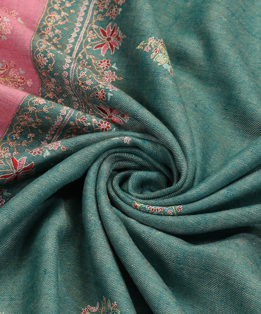 Green_Handwoven_Pure_Pashmina_Shawl_With_Resham_Sozni_Kari_Border_And_Pink_Palla_WeaverStory_05