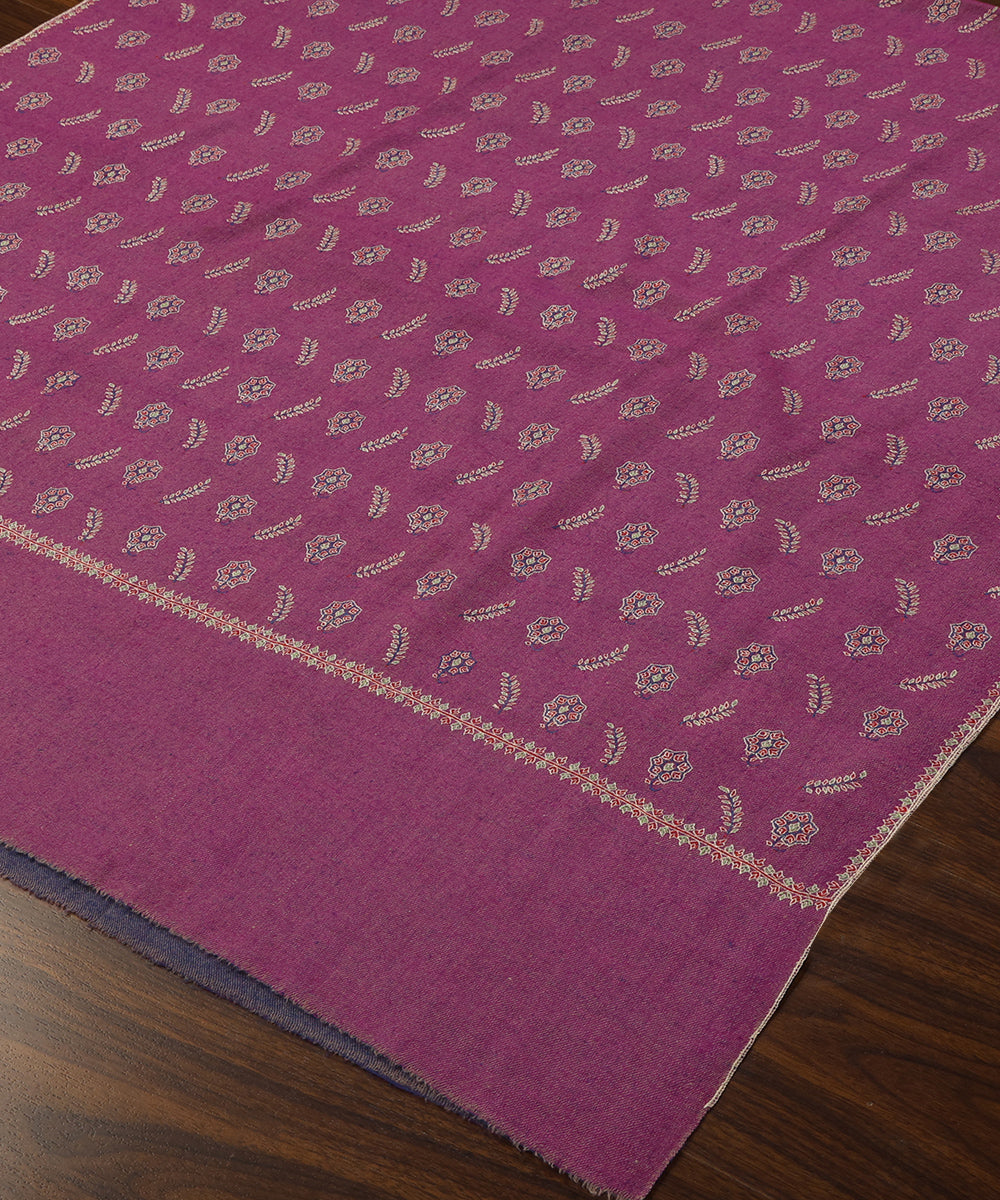 Handwoven_Purple_And_Wine_Reversible_Pure_Pashmina_Shawl_With_Resham_Sozni_Kari_Boota_WeaverStory_03