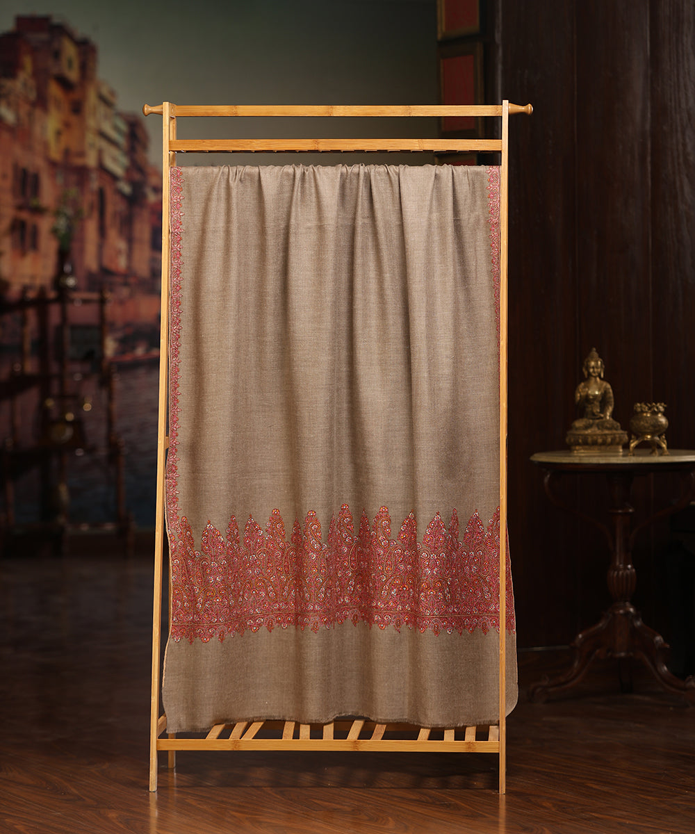 Natural_Toosh_Color_Handwoven_Pure_Pashmina_Shawl_With_Resham_Sozni_Kari_Palla_WeaverStory_01