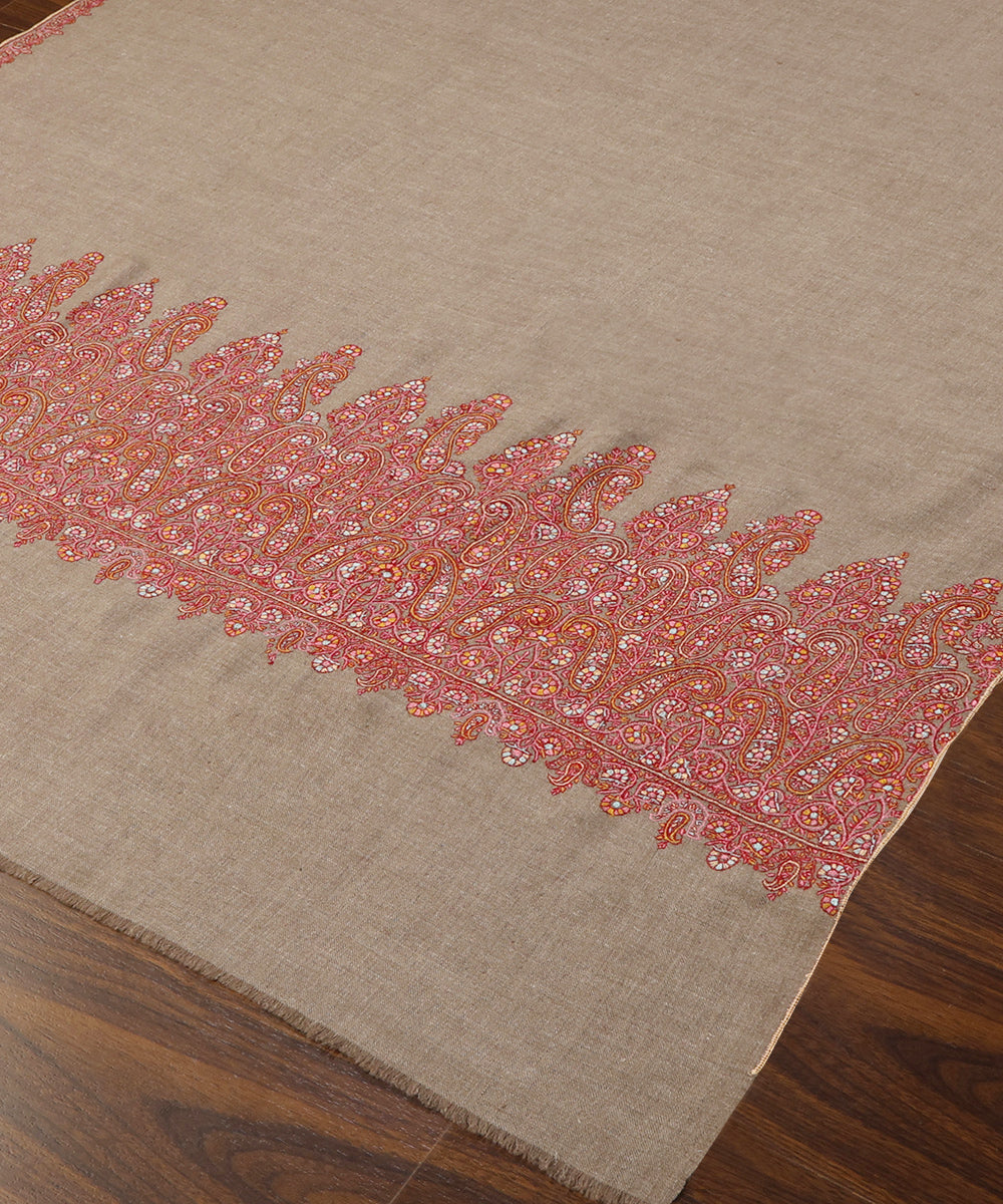 Natural_Toosh_Color_Handwoven_Pure_Pashmina_Shawl_With_Resham_Sozni_Kari_Palla_WeaverStory_03