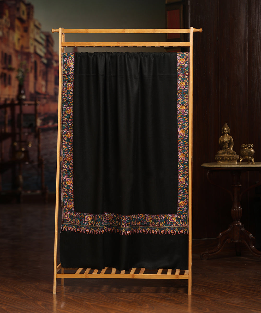 Black_Handwoven_Pure_Pashmina_Shawl_With_Resham_Paper_Mache_Border_WeaverStory_01