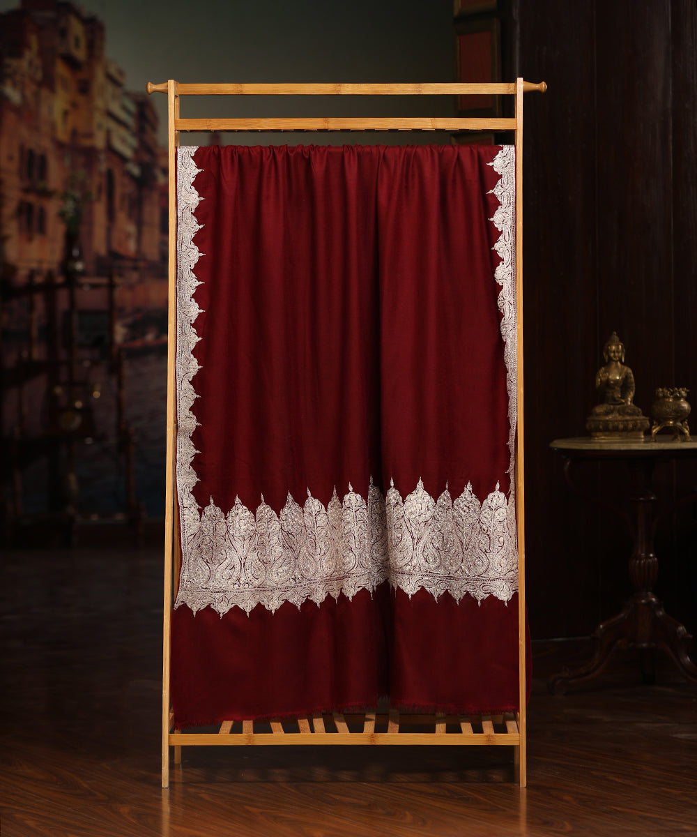 Maroon_Handwoven_Pure_Pashmina_Shawl_With_Silver_Zari_Tilla_Border_And_Palla_WeaverStory_01