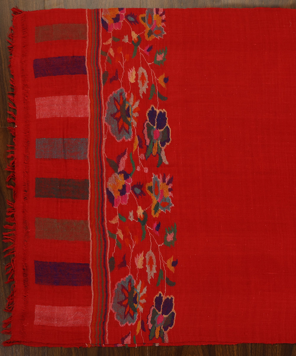 Red_Handwoven_Pure_Pashmina_Kani_Palla_Shawl_WeaverStory_02