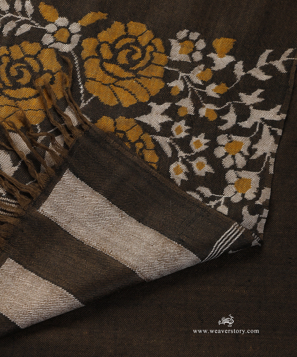 Black_Handwoven_Kani_Palla_Pure_Pashmina_Shawl_WeaverStory_04