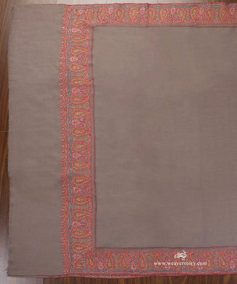 Handwoven_Natural_Grey_Pure_Pashmina_Shawl_With_Soznikari_Border_WeaverStory_02