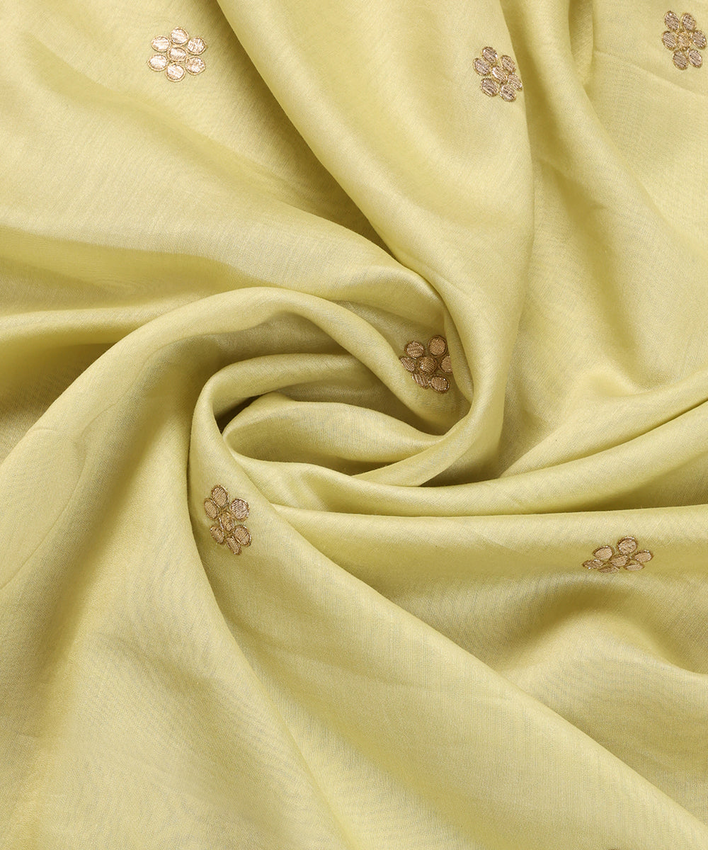 Lime_Green_Handloom_Chanderi_Silk_Dupatta_With_Gota_Floral_Booties_And_Kiran_Lace_WeaverStory_05
