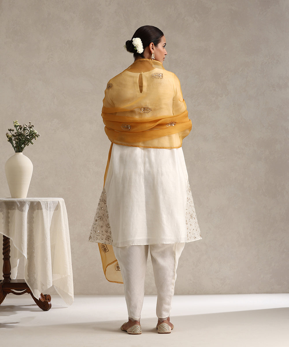 Offwhite_Hand_Emboidered_Gota_Patti_Kurta_With_Tulip_Pants_And_Organza_Dupatta_WeaverStory_05