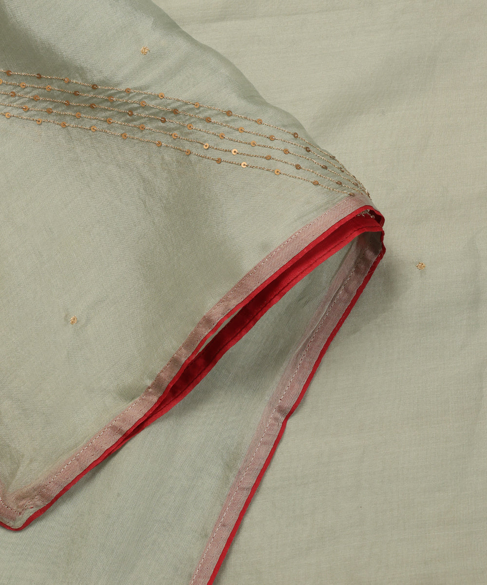 Light_Green_Handloom_Organza_Dupatta_With_Red_Finishing_WeaverStory_04