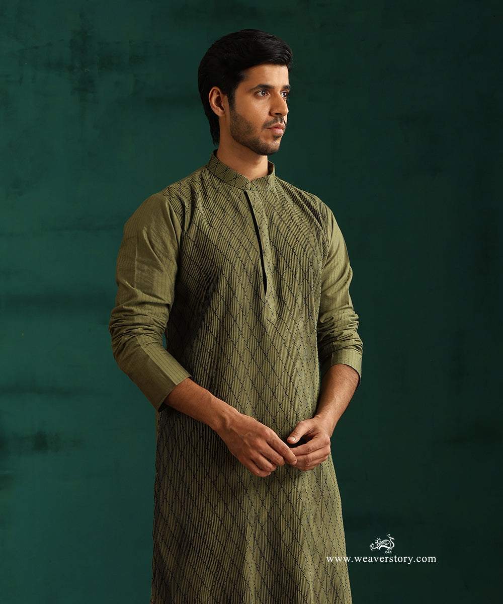 Olive Green Handloom Cotton Silk Pintuck Kurta Set With Rhombus Motifs Embroidery