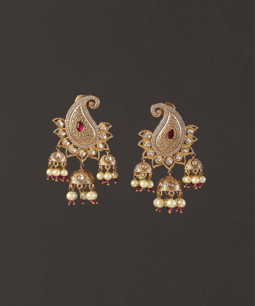 Zariya_Handcrafted_Paisley_Motif_Alloy_Gold_Plated_Earrings_With_Semi_Precious_Stones_And_Pearls_WeaverStory_02