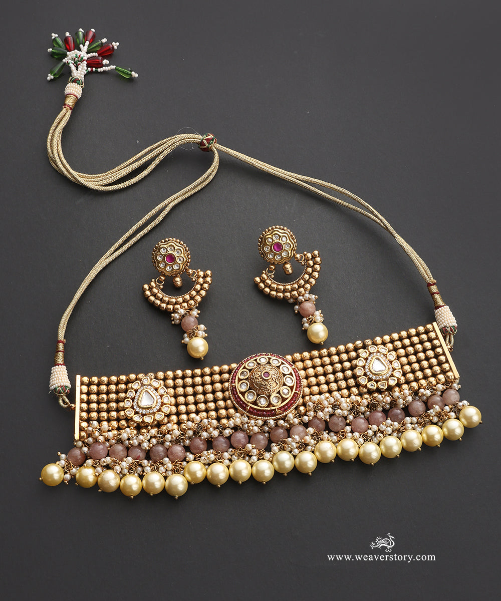 Laila_Handcrafted_Alloy_Necklace_Set_With_Gold_Plating_WeaverStory_02