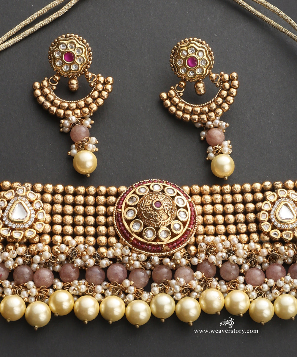 Laila_Handcrafted_Alloy_Necklace_Set_With_Gold_Plating_WeaverStory_04