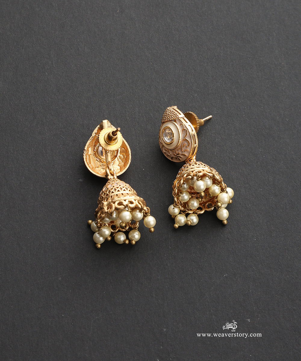 Roohi_Handcrafted_Alloy_Necklace_Set_With_Gold_Plating_WeaverStory_03