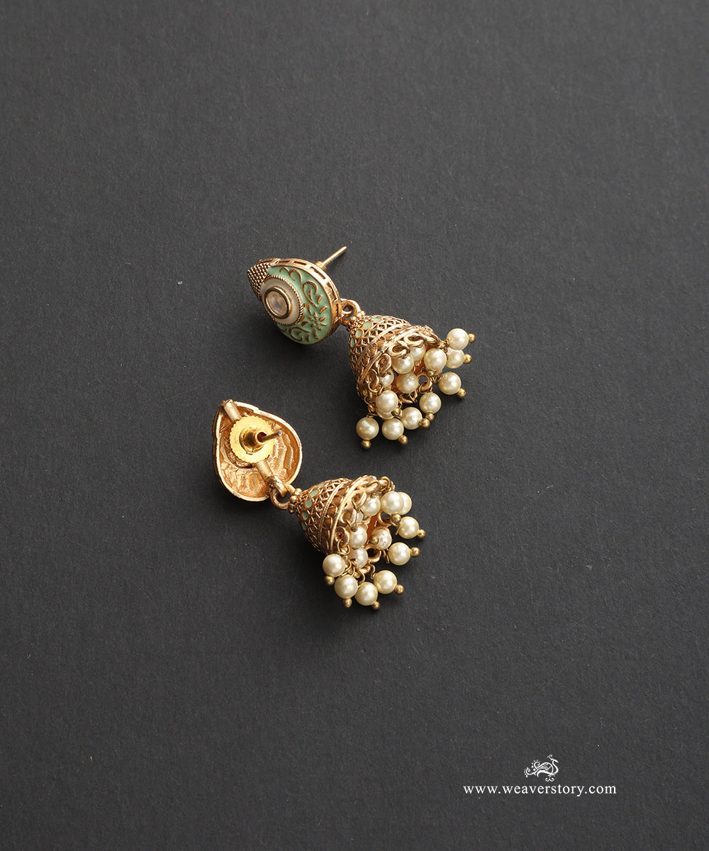 Huda_Handcrafted_Alloy_Necklace_Set_With_Gold_Plating_WeaverStory_03