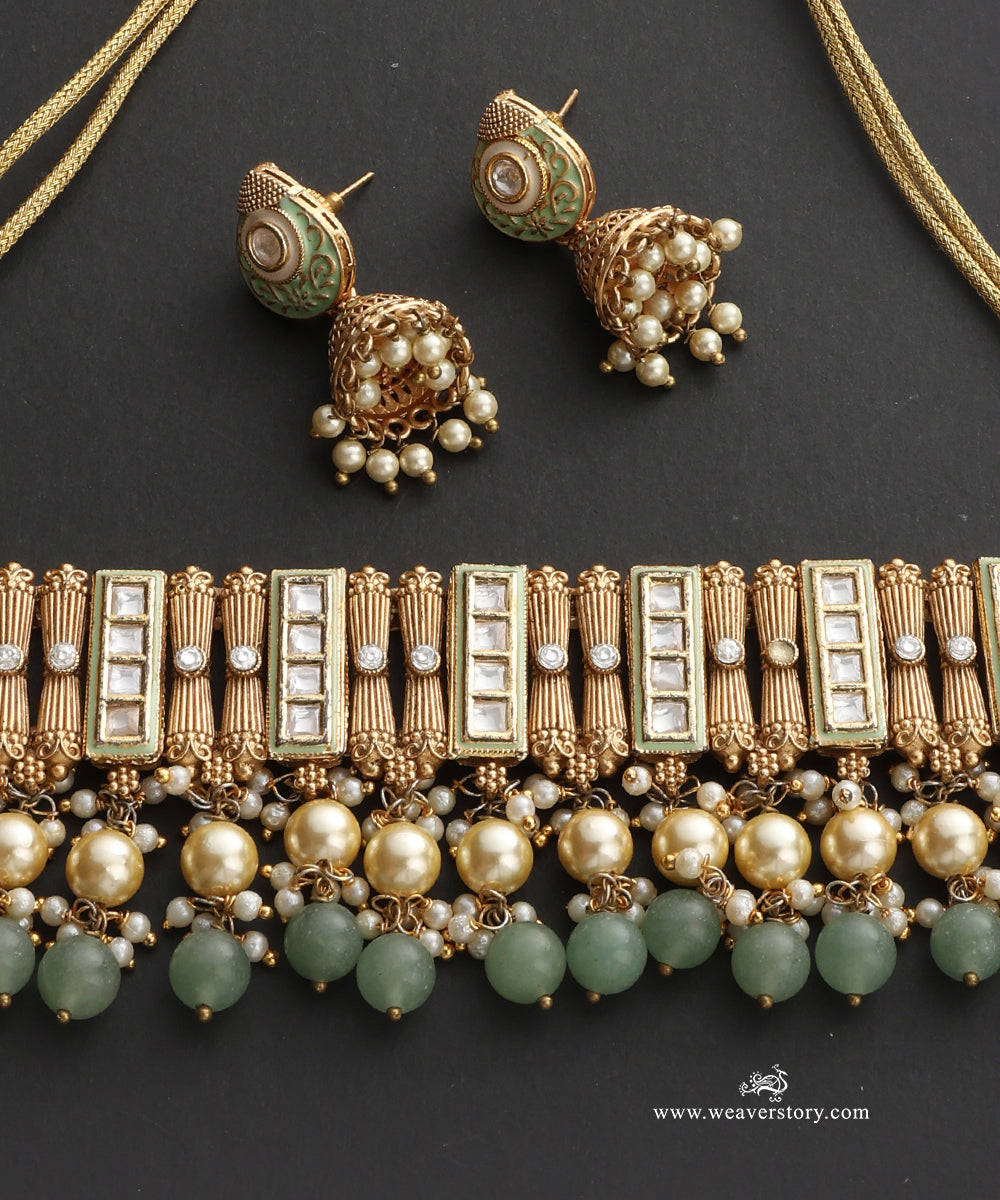 Huda_Handcrafted_Alloy_Necklace_Set_With_Gold_Plating_WeaverStory_04