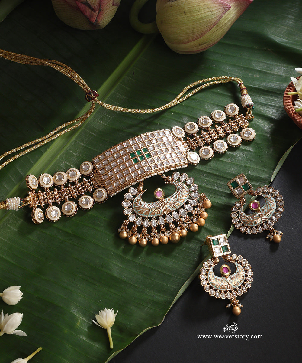 Zehra_Handcrafted_Alloy_Necklace_Set_With_Gold_Plating_WeaverStory_01
