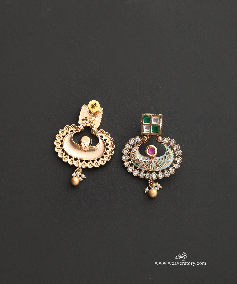 Zehra_Handcrafted_Alloy_Necklace_Set_With_Gold_Plating_WeaverStory_03