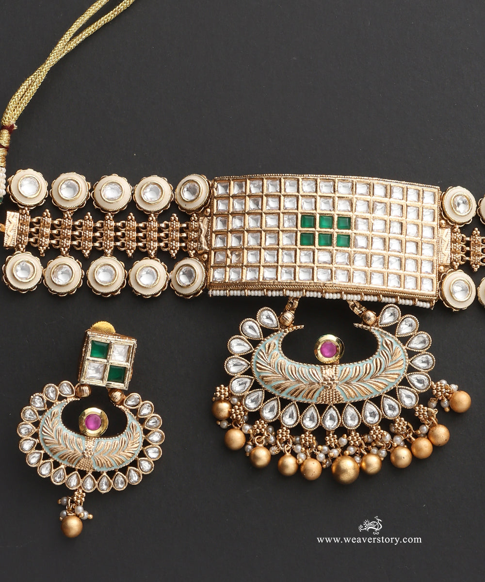 Zehra_Handcrafted_Alloy_Necklace_Set_With_Gold_Plating_WeaverStory_04